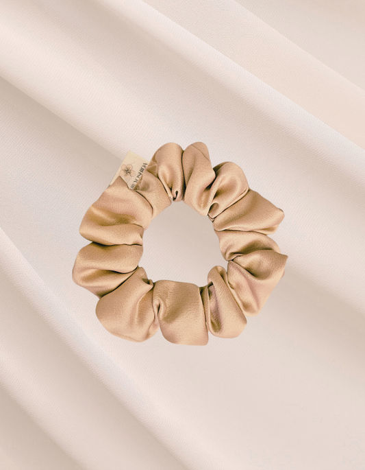 Duna Mini - Scrunchie de Cetim Bege