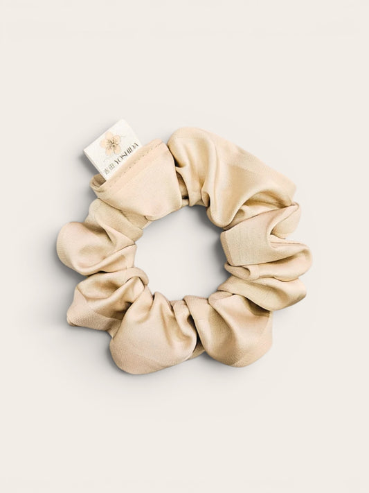 Pérola Line Mini - Scrunchie de Seda Creme Listrado