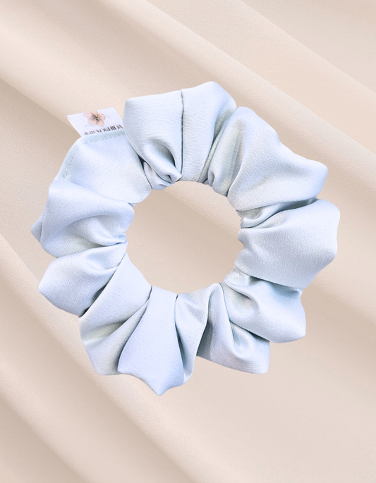 Cloud Mini - Scrunchie de Cetim Azul Claro