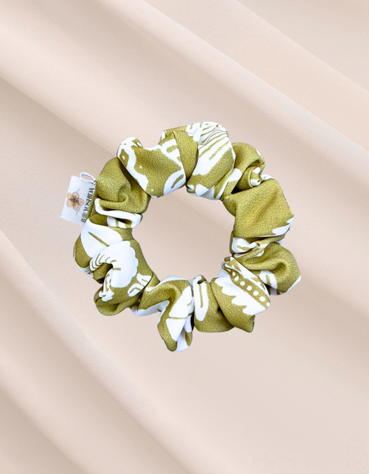 Jardim Oliva Mini - Scrunchie de Seda Estampado
