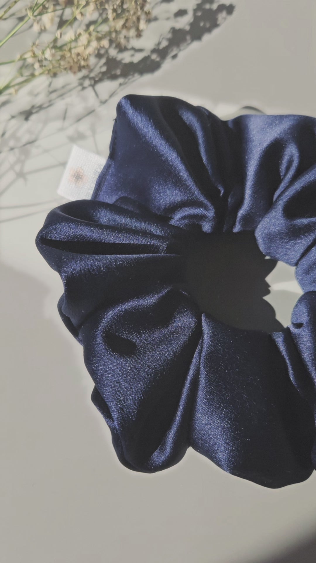 Marino - Scrunchie de Cetim Azul Petróleo